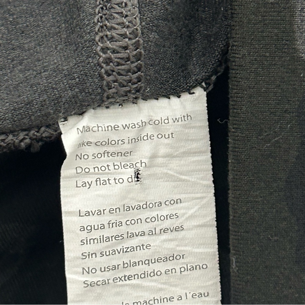 Fabletics Camo Print Cropped Activewear Leggings - Picture 10 of 13